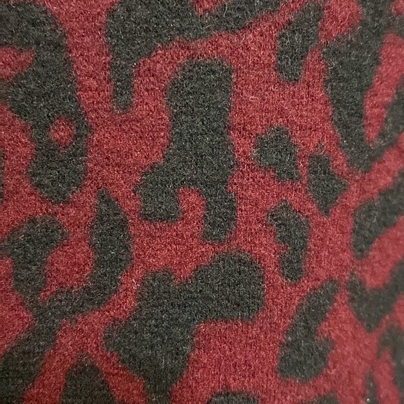 Ellen Tracy blk/burgundy flannel oversized top- size Xlarge - Picture 6 of 10